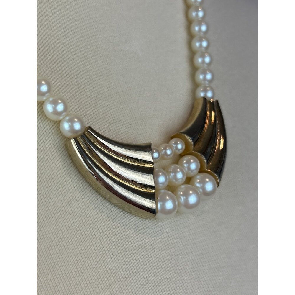 Vintage Faux Pearl Necklace Gold-Tone Accents Japan 18 Inches - Picture 2 of 6